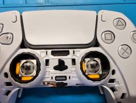 RIPARAZIONE DRIFT Controller PS4 / PS5 Hall Effect Lecce