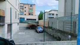 IN PROPRIETA' PRIVATA DELIMITATA DA CANCELLO AUTOMATICO SI VENDE SPAZIOSO POSTO AUTO COPERTO  