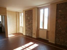 Trilocale ristrutturato in Palazzina Liberty