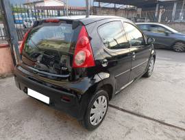 PEUGEOT 107 1.0 SWEET YEARS
