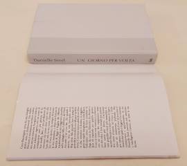 Un giorno per volta di Danielle Steel Ed.Mondolibri su licenza Sperling & Kupfer, 2014 come nuov