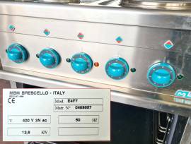 CUCINA ELETTRICA FORNO E 4 PIASTRE USATA  