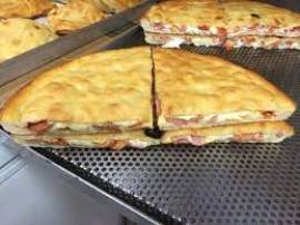 PANIFICIO  PRODUZIONE PROPRIA  ALIMENTARI DAL PANE ALLE BIBITE-  LOCALE ADATTO ANCHE   X  AD ALIMENT