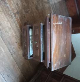 comodino 3 cassetti