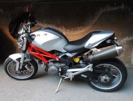 Ducati Monster 1100