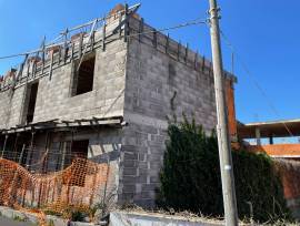 EDIFICIO IN CORSO DI COSTRUZIONE