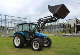 New Holland 5635