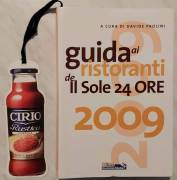 Guida ai ristoranti 2009 Il sole 24 ore+raro segna pagine a forma di Passata Cirio di Davide Paolini