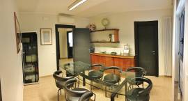 Zona Fanelli - Ufficio prestigioso. Rendita annua 8,71%.