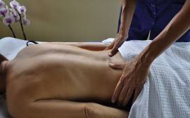 Massaggiatore olistico esperto 