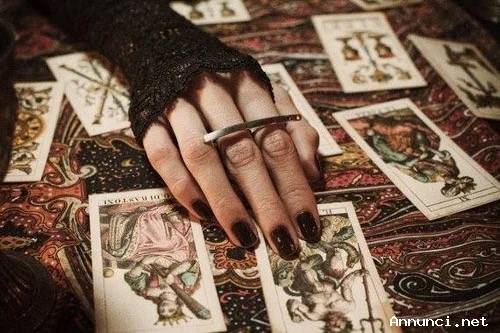 CARTOMANZIA CLARA: OGNI CARTA HA UN MESSAGGIO PER TE.