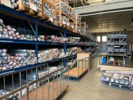 Scaffalature, tavoli e attrezzature da magazzino