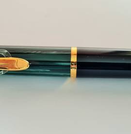 Penna  sfera Pelikan K 400  senza custodia  . 