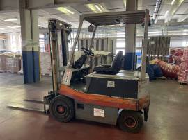 Carrello elevatore OM mod. E25N
