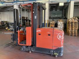 Carrello elevatore per carico laterale magazzino BT VOE 100 AC