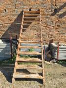 2 SCALE A PIOLI IN LEGNO USATE  