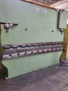 PIEGATRICE BARIOLA 3050 X 100 TON CNC ESA MOD. PBI 100/30NCS LUNGHEZZA TRA I MONTANTI : 2600 CO PIEGATRICE BARIOLA 3050 X 100 TON CNC ESA MOD. PBI 100/30NCS LUNGHEZZA TRA I MONTANTI : 2600 CO