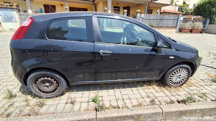 AUTO FIAT PUNTO F238-4