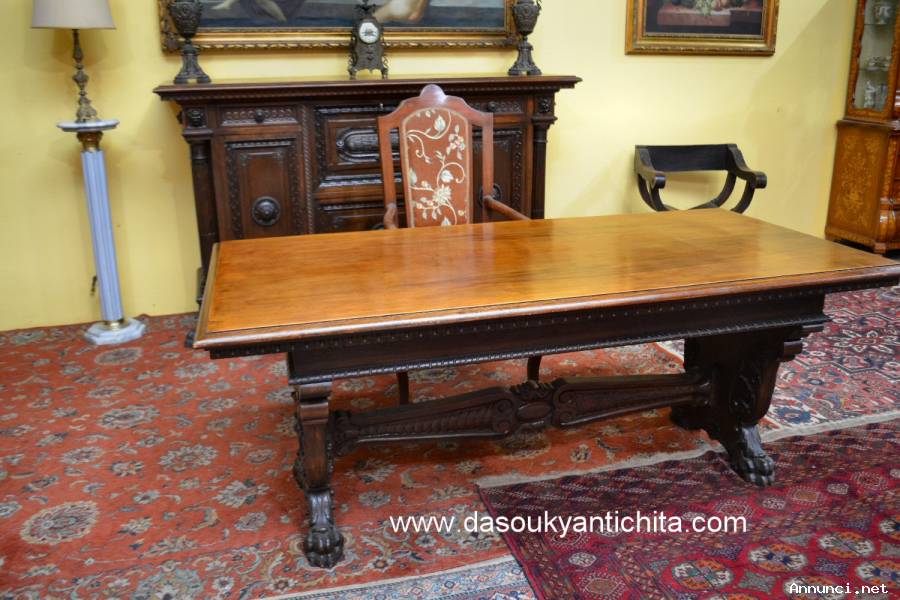 Tavolo-scrittoio metà del XX secolo stile Rinascimento