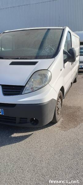 Autocarro Renault Trafic