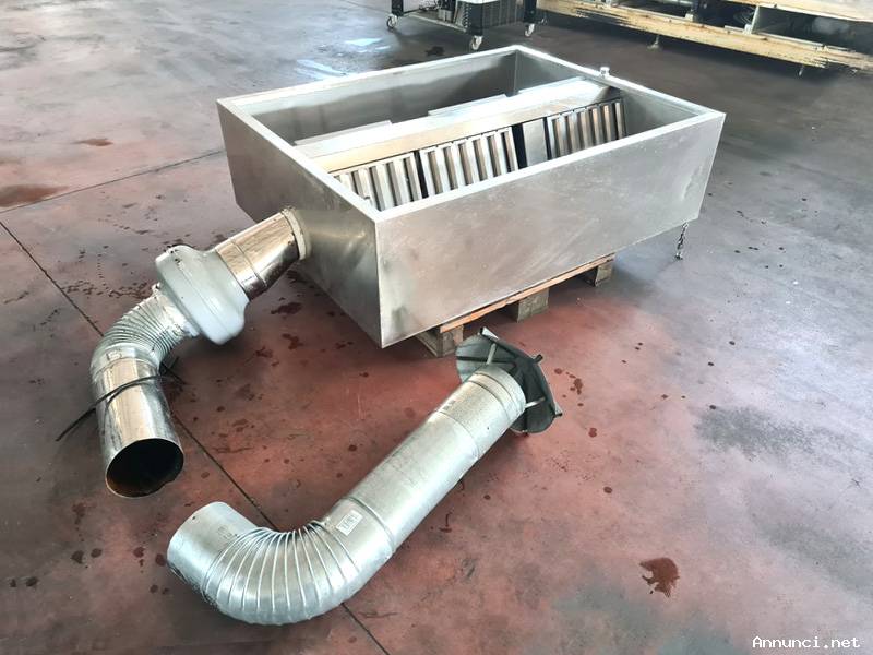 CAPPA INOX COMPLETA DI TUBI USATA