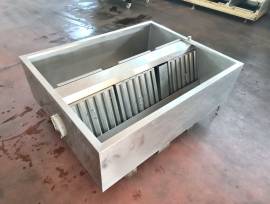 CAPPA INOX COMPLETA DI TUBI USATA 