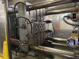 Pressa oleodinamica per stampaggio plastica Battenfeld BK