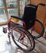 SEDIA A ROTELLE PIEGHEVOLE AD AUTOSPINTA