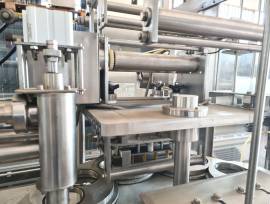 RIEMPITRICE E TAPPATRICE PROFESSIONALE USATA  