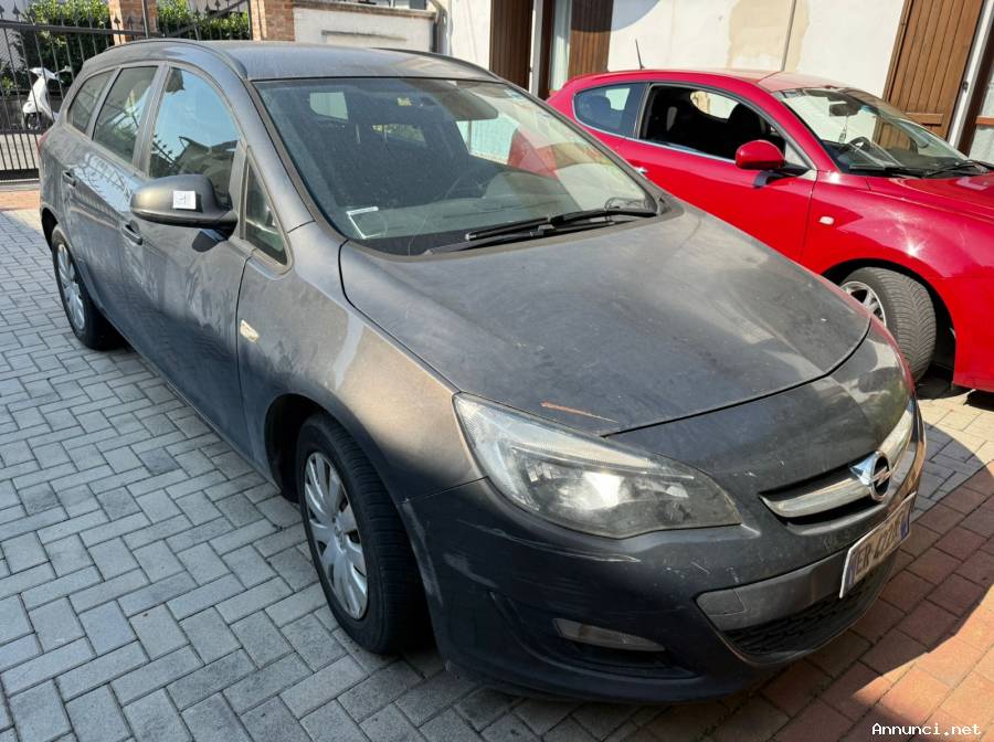 Autovettura Opel Astra