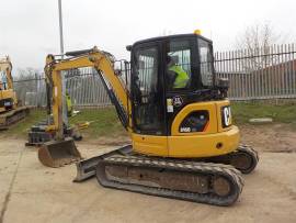 2011 CAT 305D mini excavatore