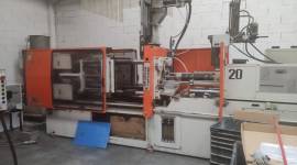 Presse iniezione e attrezzature varie