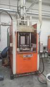 Presse iniezione e attrezzature varie