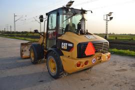 2012 CAT 906H-2 pala gommata