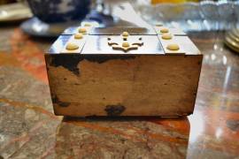 Cofanetto porta profumi XX secolo