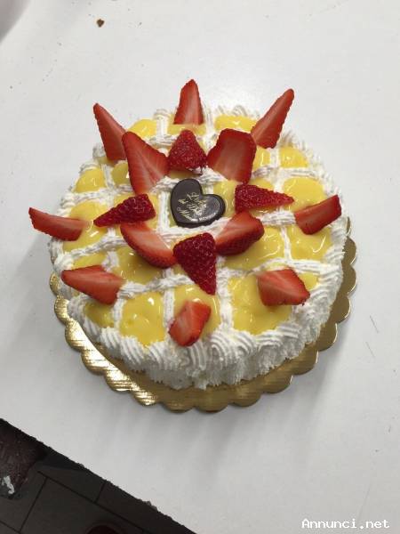 BAR PASTICCERIA CON CUCINA E RISTORANTE IN ZONA TICINESE - DARSENA VERA OPPORTUNITA', DI GIORNO CAFF