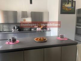 ZONA MAZZINI  -185 mq - 3 camere - 3 bagni 