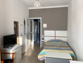 Milano Navigli stanza singola arredata al piano attico zona residenziale