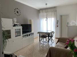 Milano Navigli stanza singola arredata al piano attico zona residenziale