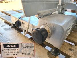 AFFETTATRICE PER SALUMIFICI USATA 