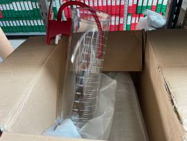 LOTTO 4 - Rimanenze di magazzino, armadiature metalliche e attrezzature