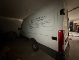 LOTTO 1 - Furgone Iveco Daily targato CZ726RB LOTTO 1 - Furgone Iveco Daily targato CZ726RB