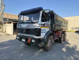 Autocarro ribaltabile Mercedes