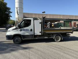 Autocarro ribaltabile Iveco Daily (35C16) Autocarro ribaltabile Iveco Daily (35C16)