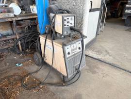 Saldatrice CEA mod. TR4 oltre vario materiale