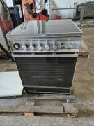 CUCINA A GAS 4 FUOCHI USATA CUCINA A GAS 4 FUOCHI USATA