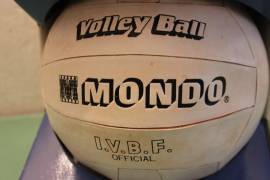 Pallone da collezione MONDO VOLLEY BALL OFFICIAL I.V.B.F. nuovo mai usato boxato