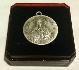Medaglietta rappresentate S.Cor Jesu, in metallo argentato, con la confezione originale