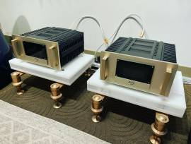 Pair Accuphase M-2000 Monoblock Power Amplifier