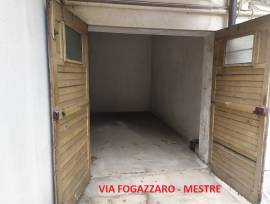 Vendo n. 2 garage/deposito/magazzino a Mestre centro
